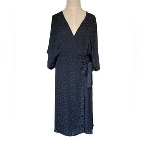 Chelsea 28 Floral Wrap Dress Blue Women size medium.